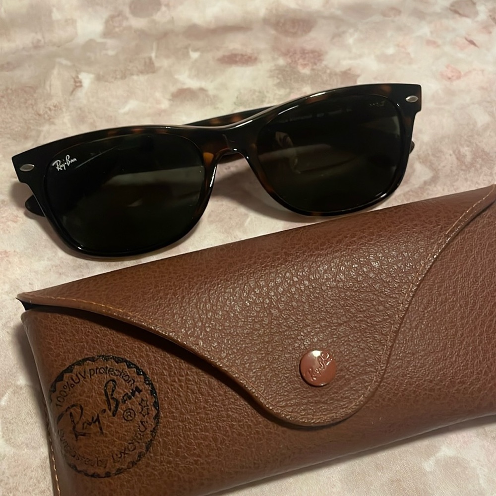Ray Ban New Wayfarer Sunglasses